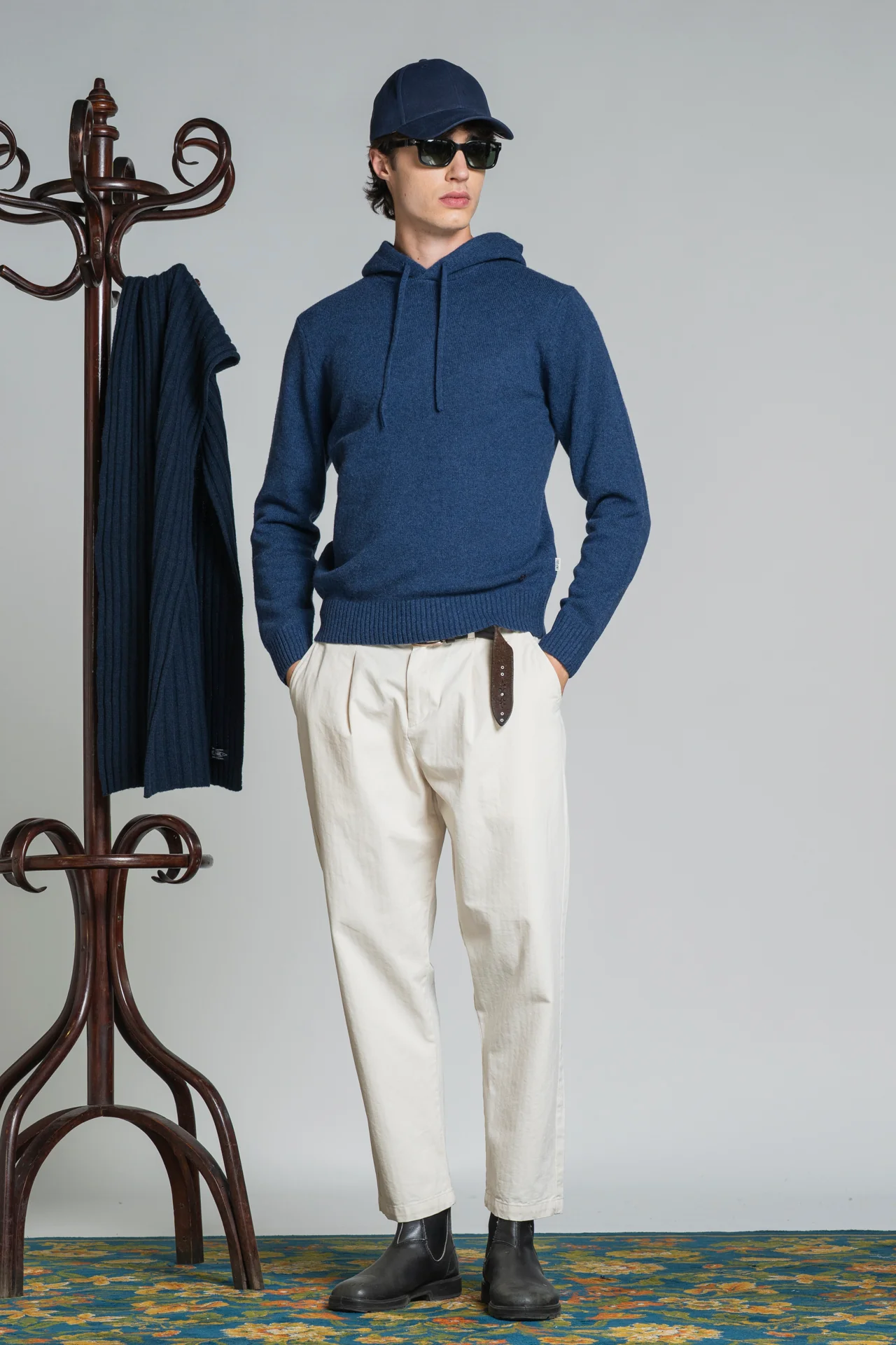 IMPURE Gerard Lammwolle Strick Hoodie Wolle Pullover in Denim Blau IMPURE Gerard Lammwolle Strick Hoodie Wolle Pullover in Denim Blau