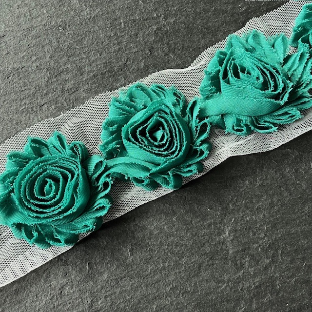 Wowzers Shabby Chic Stoffblume Blüte am Band - Grün - 3 Blumen 