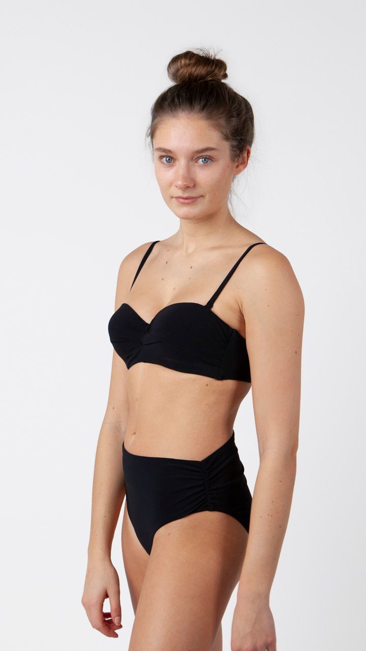 5715_solid-high-waist-briefs_01_ams1 Barts Solid High Waist Bikini Höschen in Schwarz