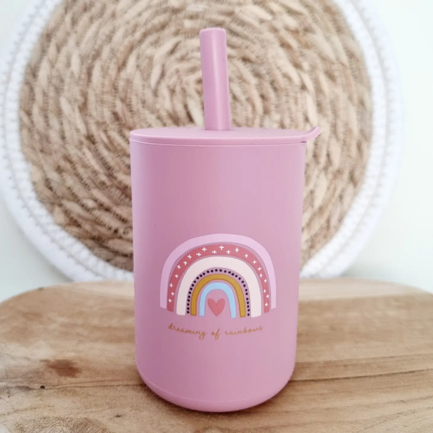 fa2e0ab4e9544074ab41afc40bff7a7b280a80ce13cbcc52d8e92f7de21863ff Rammelaartje Silikon Trinkbecher mit Strohhalm - Regenbogen