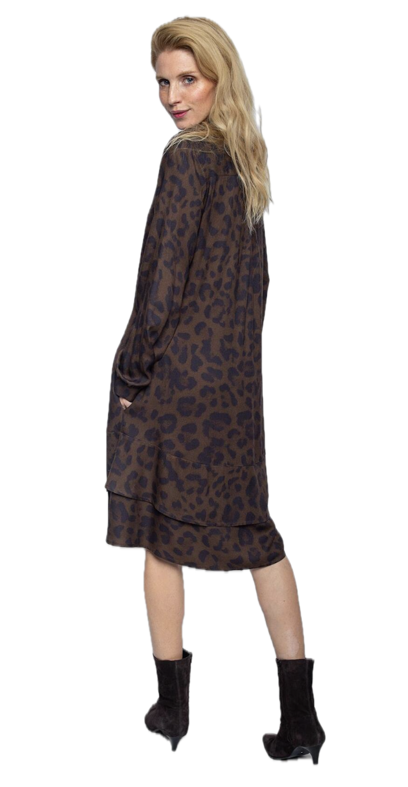 Emily van den Bergh Damen Kleid in Chocolate mit Leo-Print – Knielanges Viskosekleid Emily van den Bergh Damen Kleid in Chocolate mit Leo-Print – Knielanges Viskosekleid