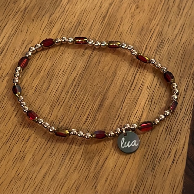 Lua Glamour Armband - Elastisch mit Gold Perlen & Steine 