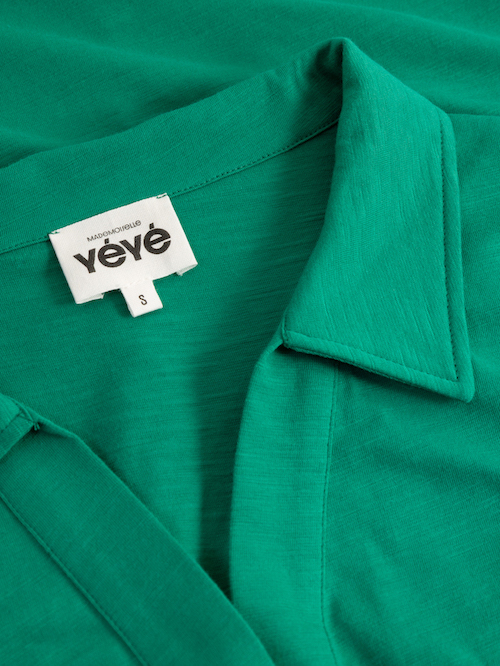 Mademoiselle YeYe Pitchside T-Shirt mit Kragen & Tasche in Pepper Green - Grün Mademoiselle YeYe Pitchside T-Shirt mit Kragen & Tasche in Pepper Green - Grün