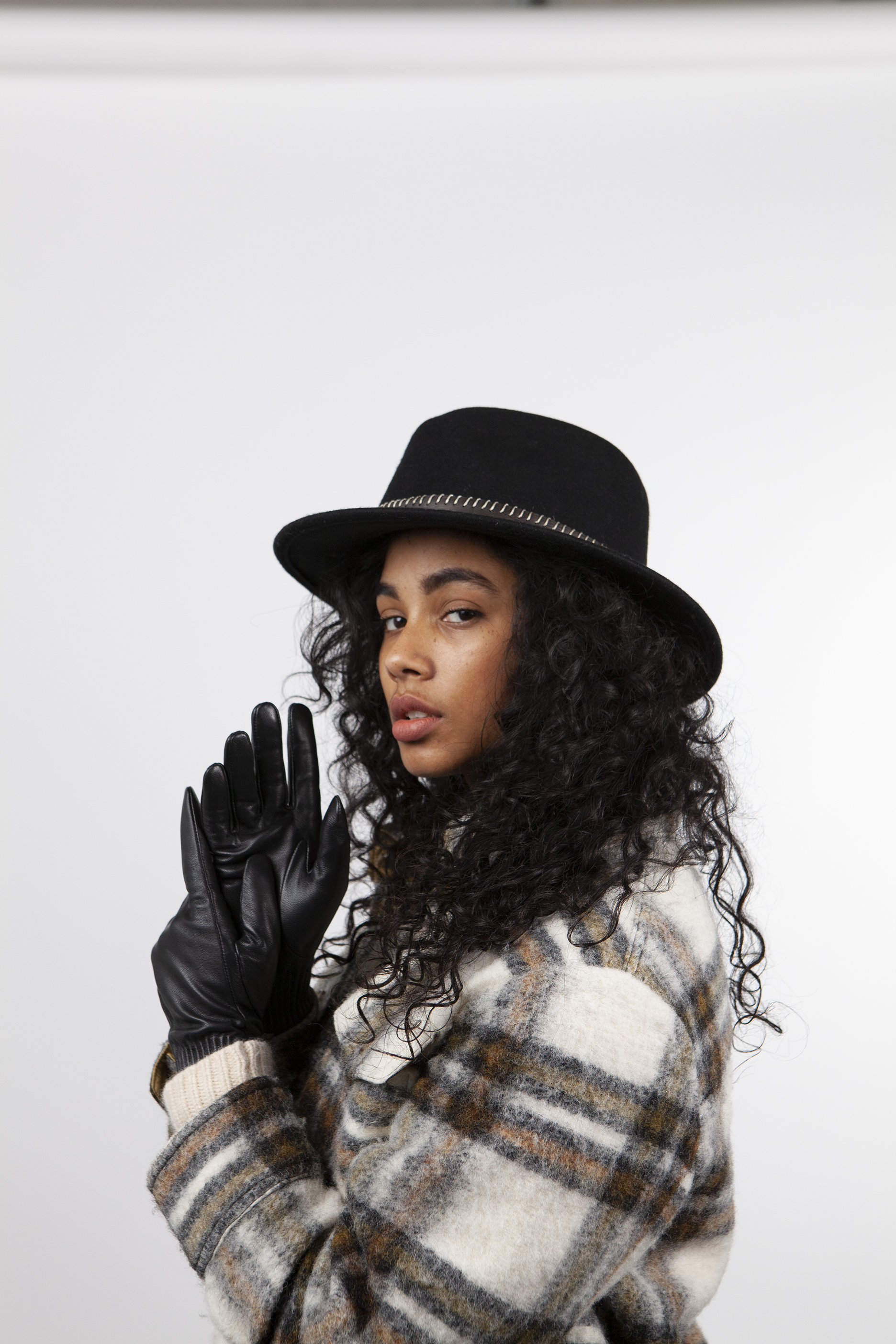 5796_Bailee-Gloves_01_AMS1 Barts Bailee Leder Fingerhandschuhe in Schwarz