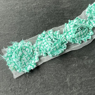Wowzers Shabby Chic Stoffblume Blüte am Band - Lattice Grün - 3 Blumen 