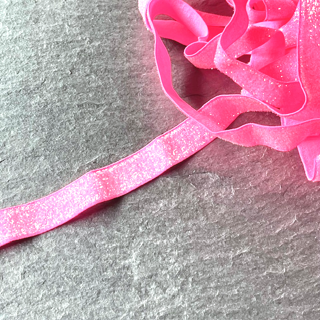 Wowzers Bastelbedarf Glitzer FOE Gummiband Neon Pink - 1 Meter 
