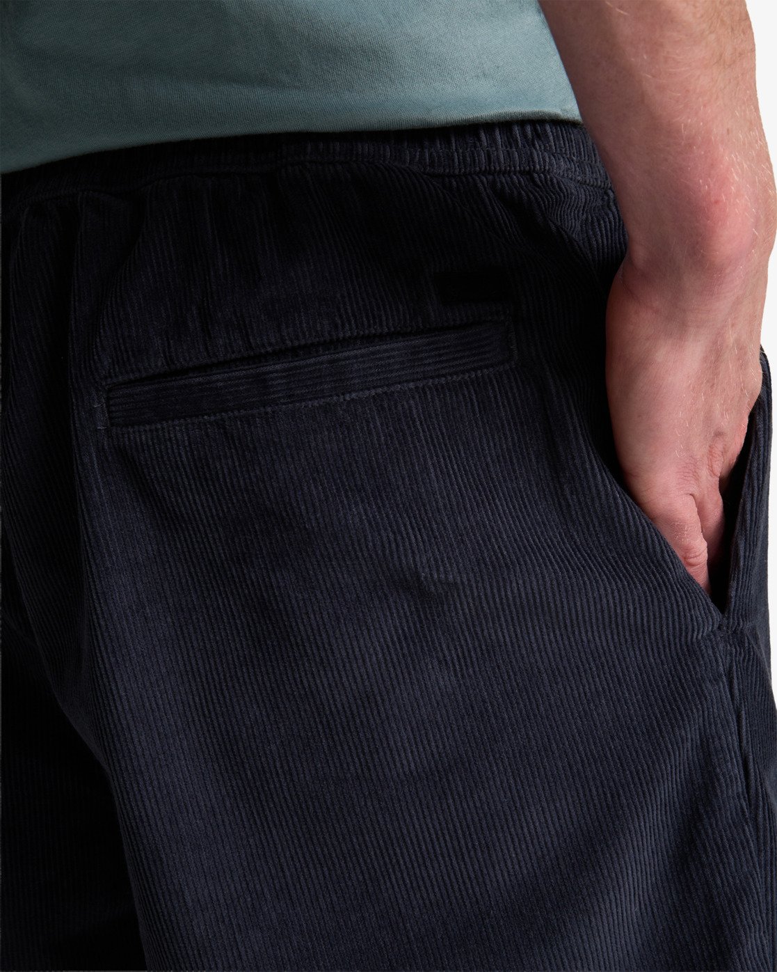 Billabong Larry 20" Cord Short in Navy Blau