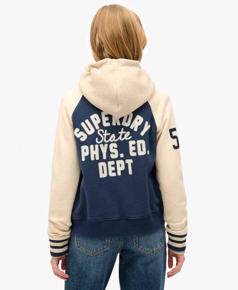 Superdry Damen College Bomberjacke - Jersey mit Schriftzug-Grafik in Atlantic Navy - SALE Superdry Damen College Bomberjacke - Jersey mit Schriftzug-Grafik in Atlantic Navy - SALE