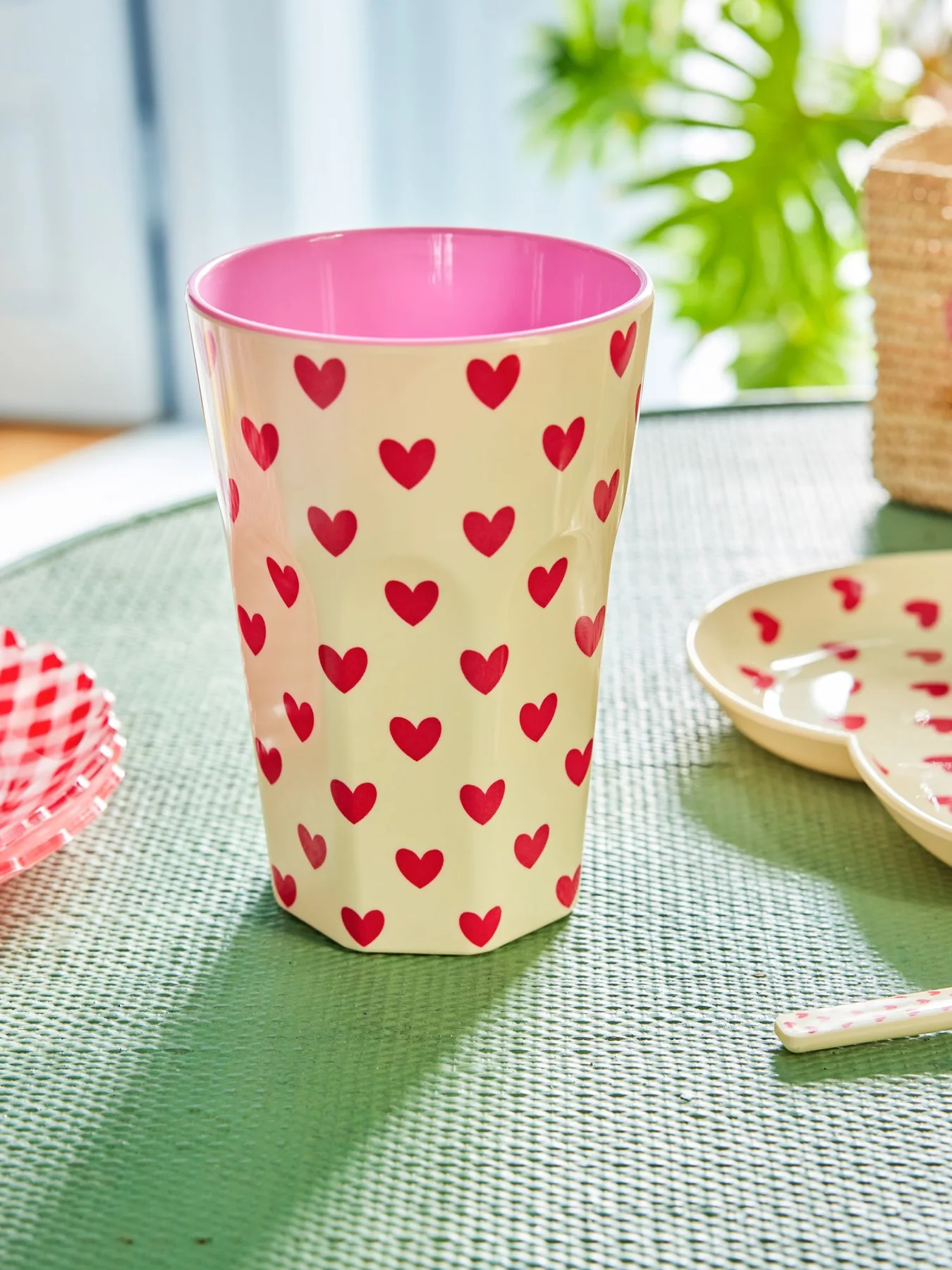 RICE Tall Melamin Großer Becher - Crème - Darling Hearts Print Herzen RICE Tall Melamin Großer Becher - Crème - Darling Hearts Print Herzen