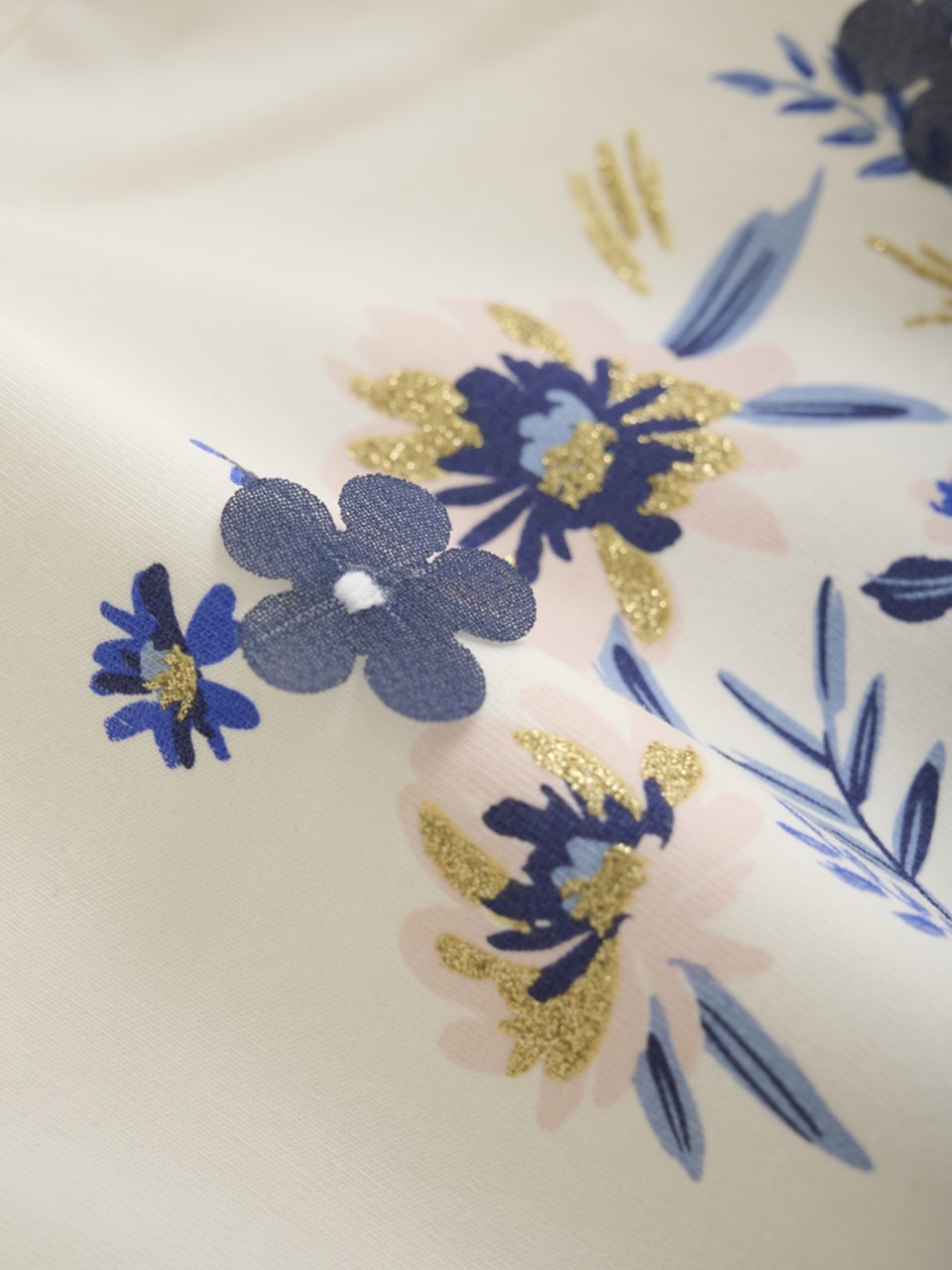 Creamie Kurzarm Bio-Baumwolle T-Shirt Forever Blue - Blumen - SALE Creamie Kurzarm Bio-Baumwolle T-Shirt Forever Blue - Blumen - SALE