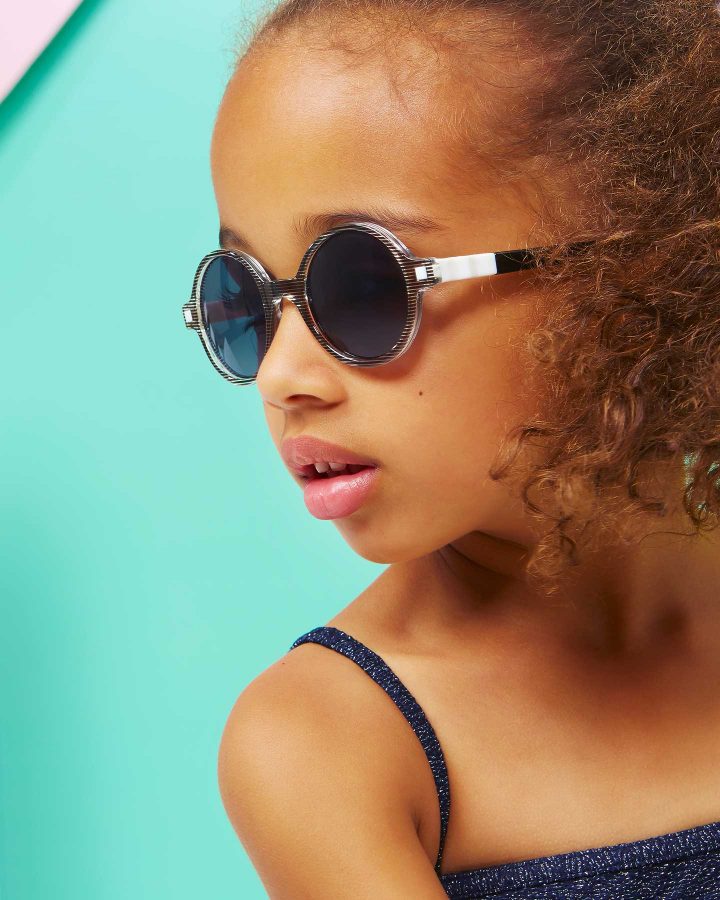 CrazygzagSUN_RoZZ_Stripe_header-720x900 KiETLA Kinder-Sonnenbrille RoZZ (UV-Schutz 3) mit gestreiftem Rahmen
