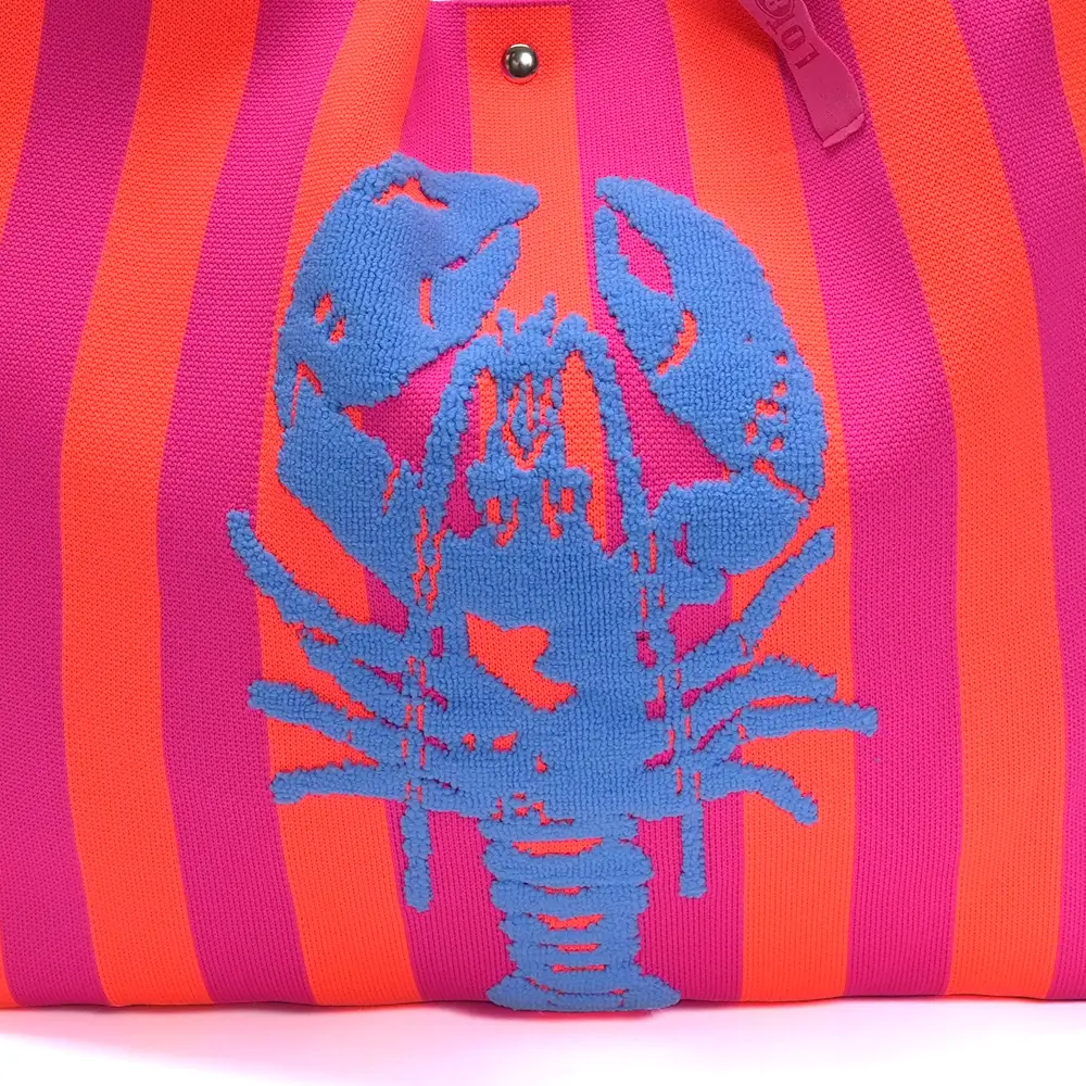 LOT83 LOIS Material Mix Gestrickte Shopper Tasche Pink & Orange Gestreift mit Flock Hummer LOT83 LOIS Material Mix Gestrickte Shopper Tasche Pink & Orange Gestreift mit Flock Hummer