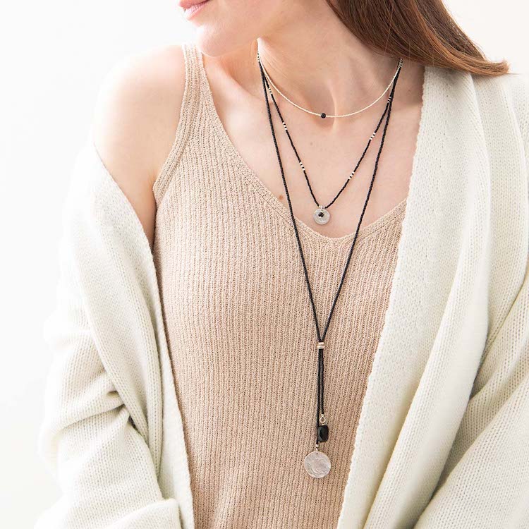 A Beautiful Story Flora Silber Onyx delikate Halskette