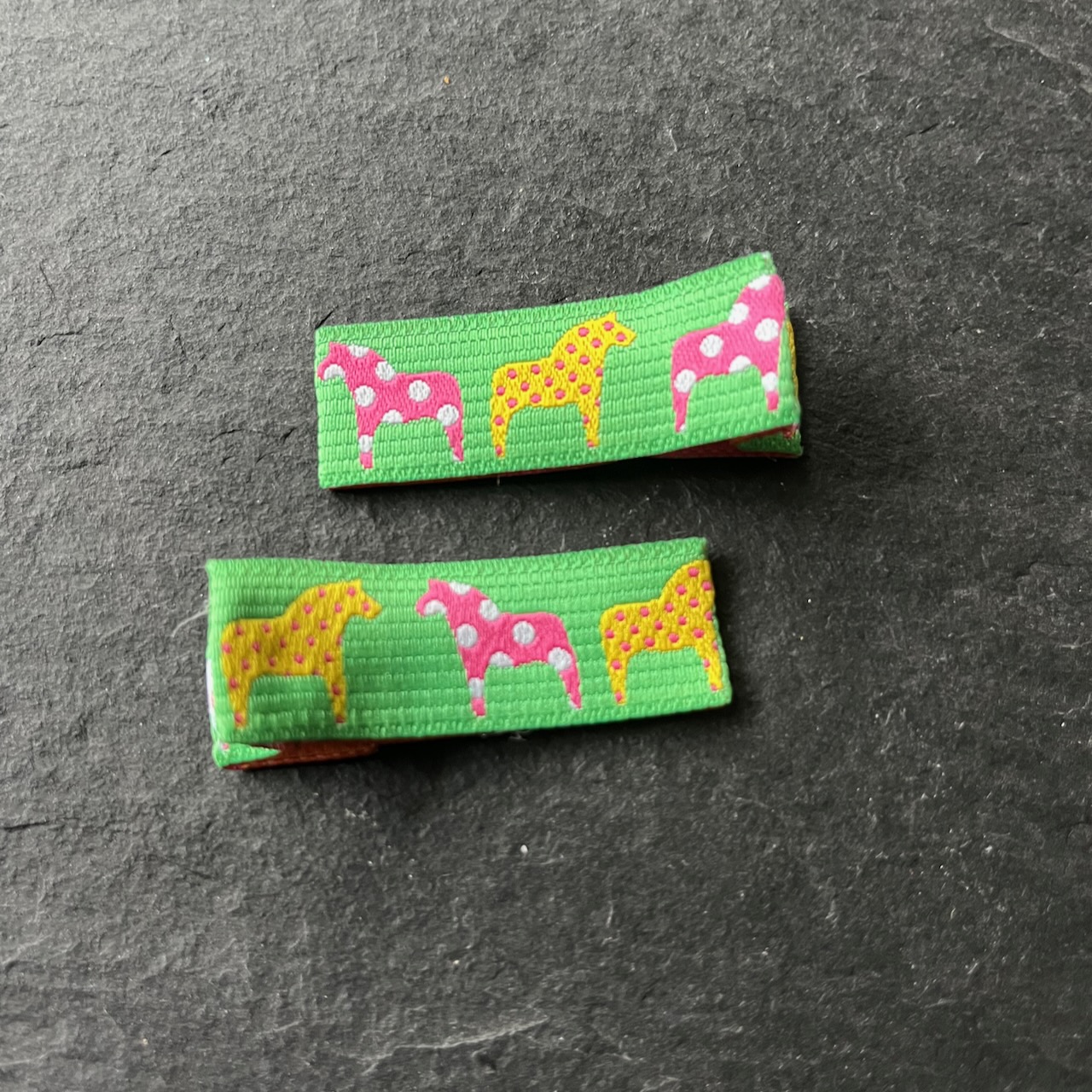 Wowzers Designer Clips - Pferde Pink & Grün - 1 Paar Wowzers Designer Clips - Pferde Pink & Grün - 1 Paar