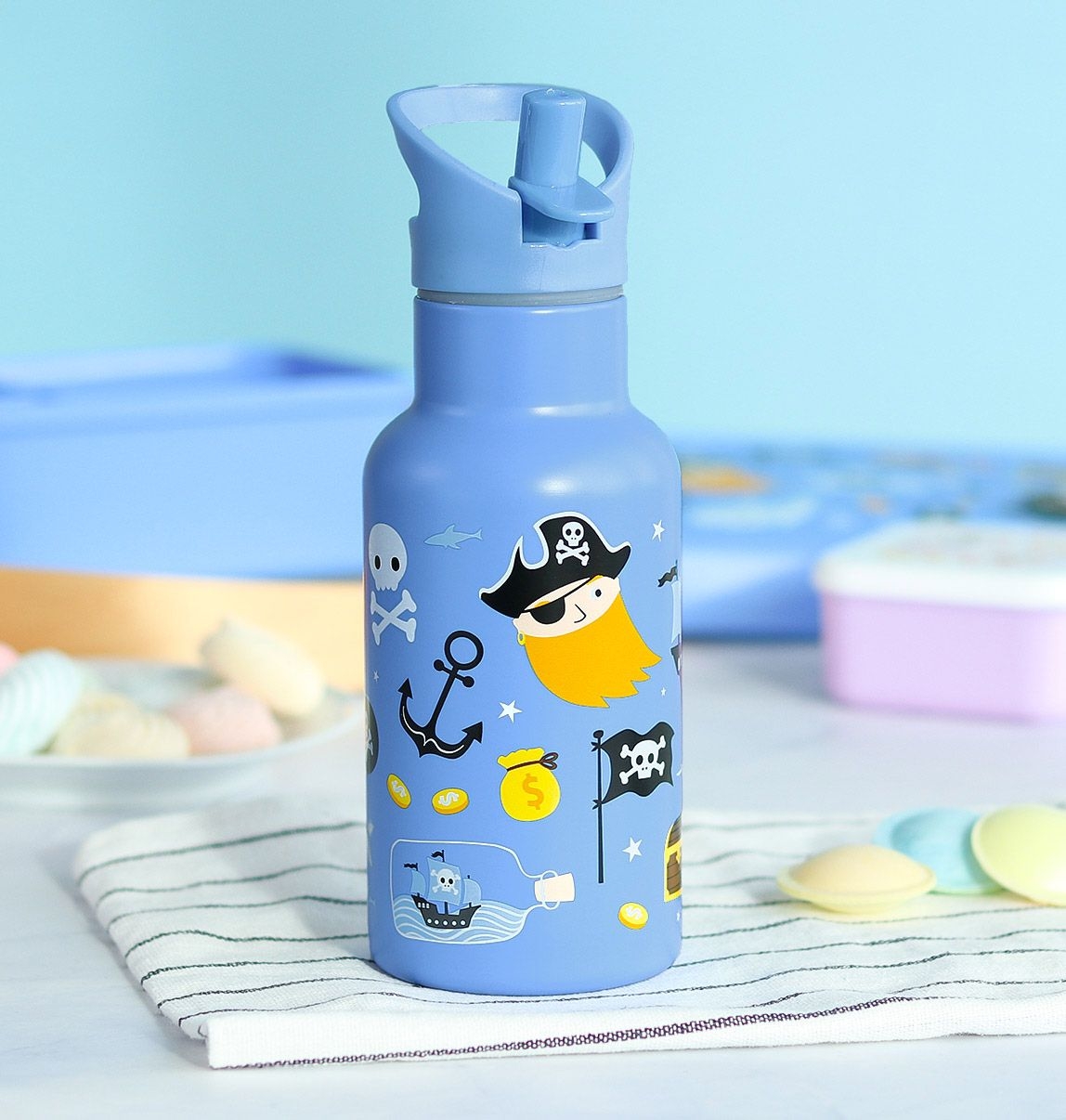 A Lovely Little Company Thermos Edelstahl Trinkflasche mit Strohhalm - Piraten A Lovely Little Company Thermos Edelstahl Trinkflasche mit Strohhalm - Piraten