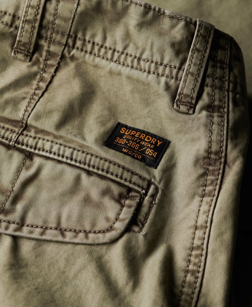 Superdry Herren Baggy Cargohose in Khaki Superdry Herren Baggy Cargohose in Khaki