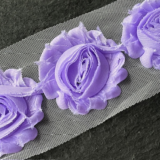 Wowzers Shabby Chic Stoffblume Blüte am Band - Fllieder - 3 Blumen Wowzers Shabby Chic Stoffblume Blüte am Band - Fllieder - 3 Blumen