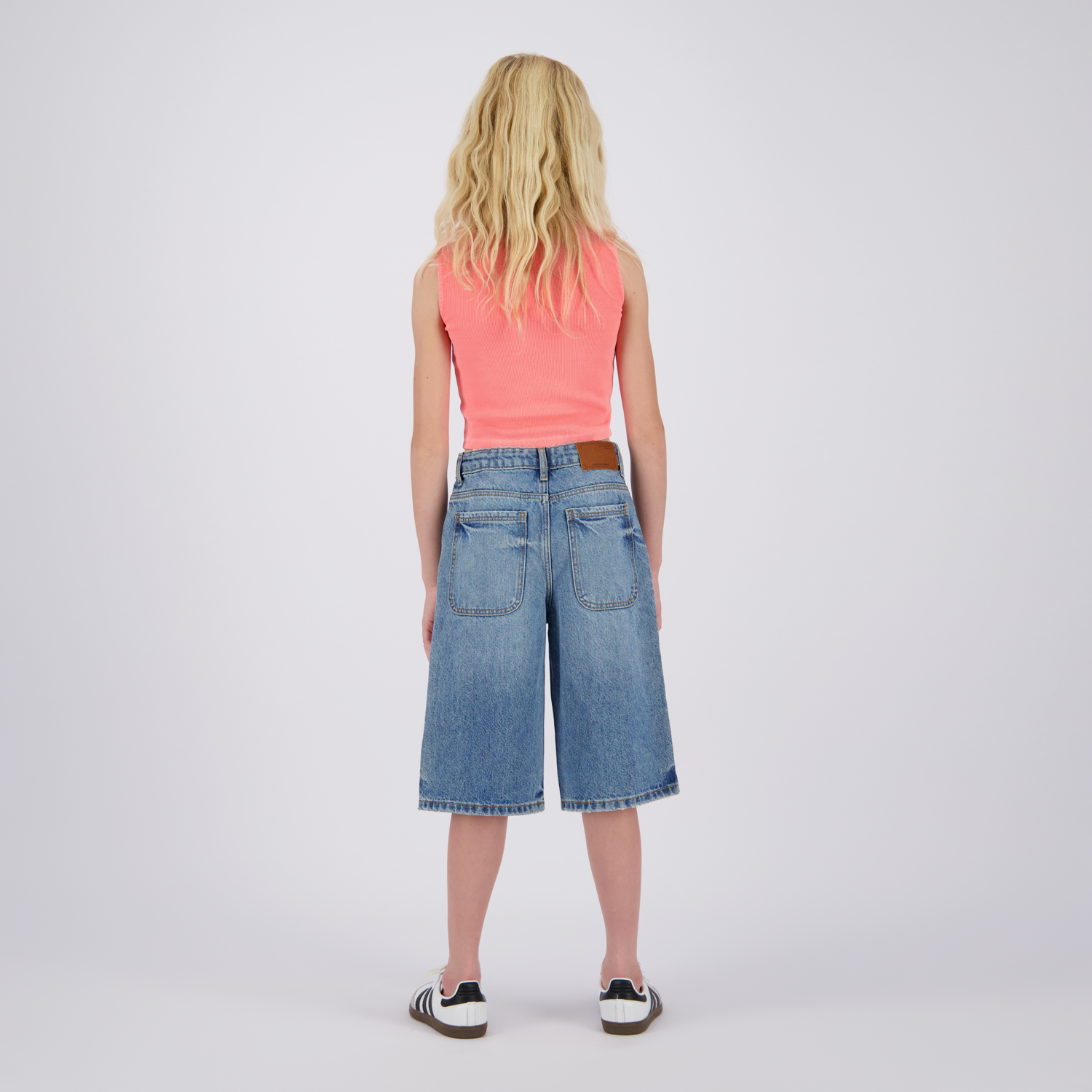 Vingino Crop Top Feinripp in Spring Peach - Korall mit Stickerei - SALE