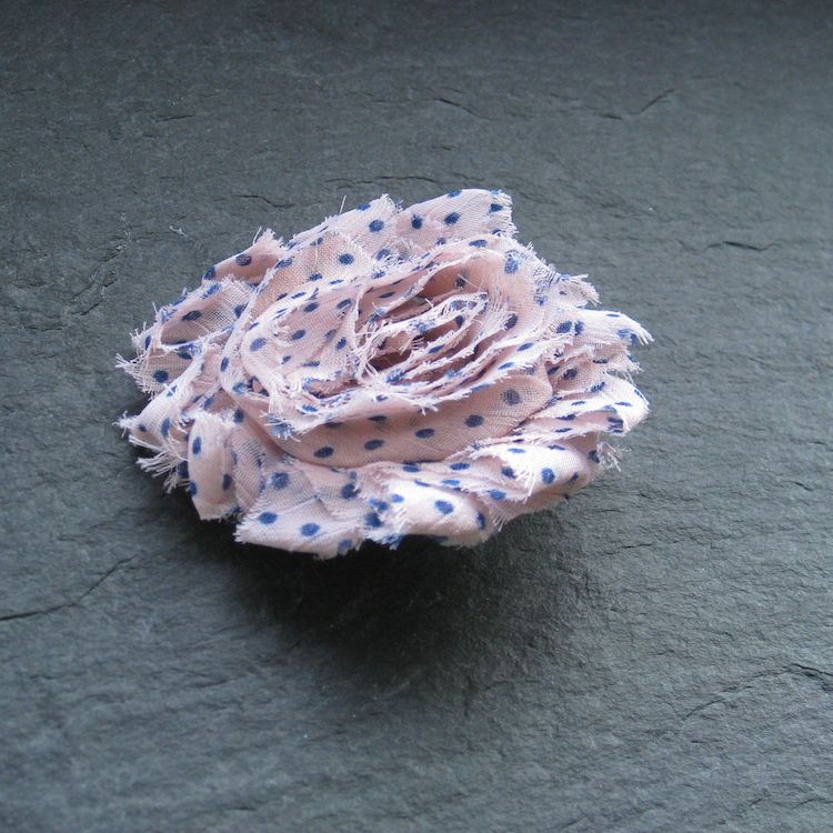 ALTROSA-BLAU-GEPUNKTETE-SHABBY-CHIC-BLU-TEN-CLIPQKYyhIU7aIlch Wowzers Blütenclips - Shabby Chic für Haare & Kleidung - Altrosa Blau Gepunktet