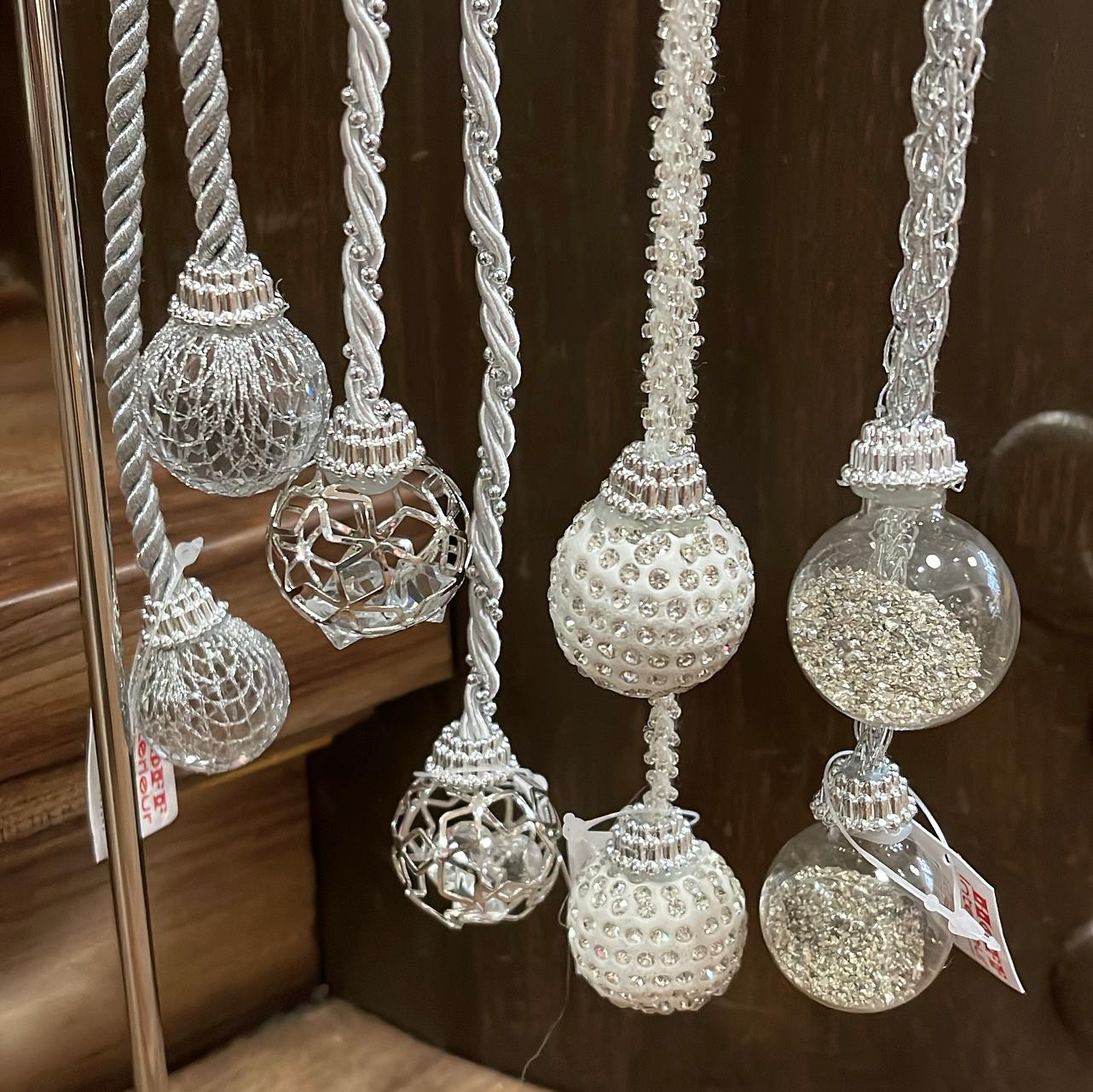 PHOTO-2021-12-10-15-03-48-1 Hoff Interieur Weihnachtsschmuck in Silber - Kugeln - Designauswahl