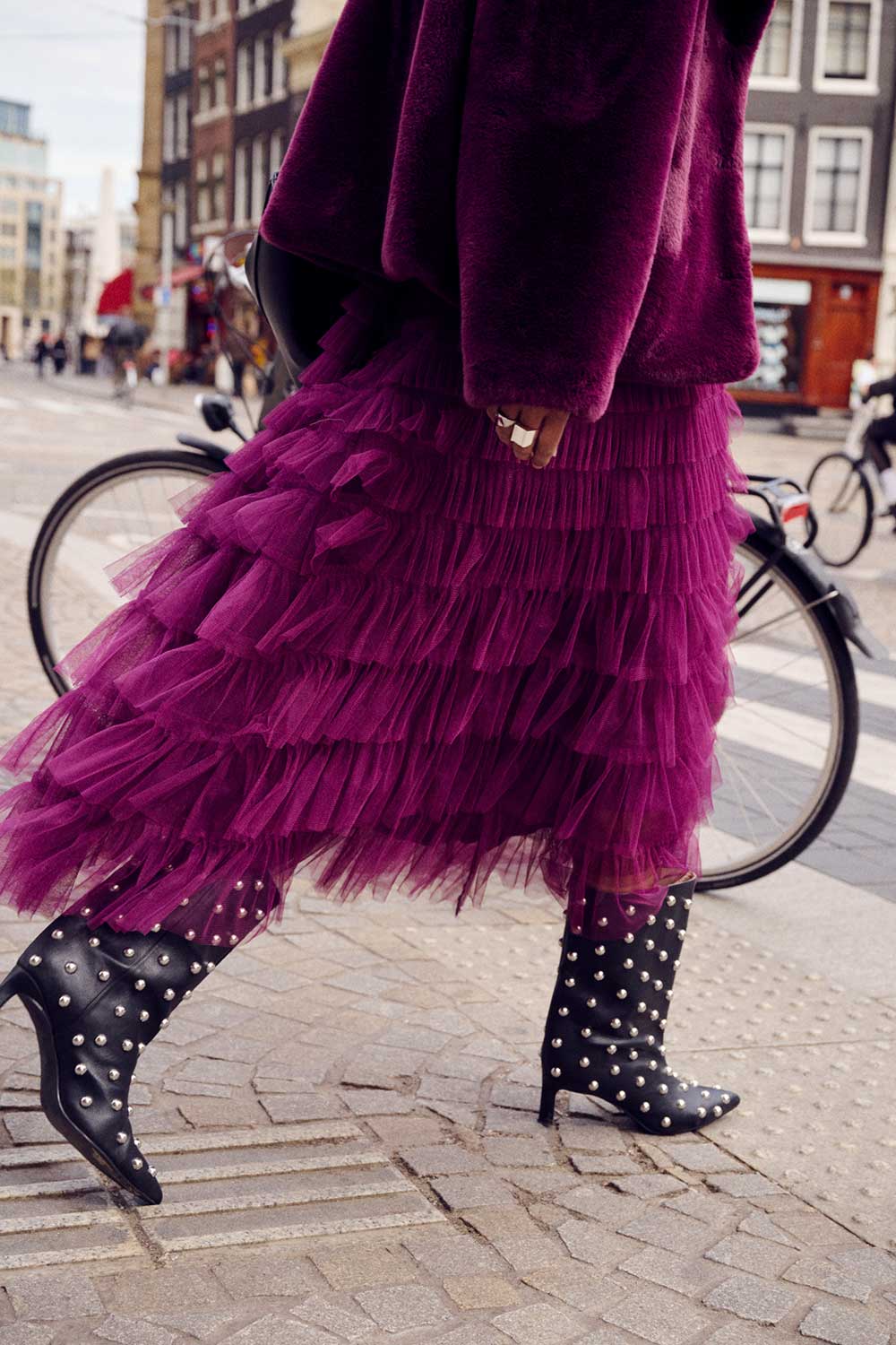 POM Amsterdam Damen Tüllrock in Pflaumen Lila – Mehrlagiger Rock mit Rüschen POM Amsterdam Damen Tüllrock in Pflaumen Lila – Mehrlagiger Rock mit Rüschen
