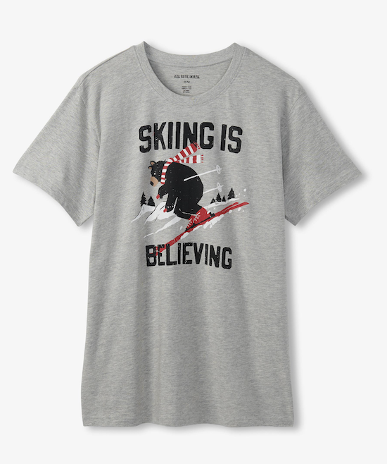 Little Blue House Herren Kurzarm T-Shirt in Grau - Skiing is Believing - Skifahren Little Blue House Herren Kurzarm T-Shirt in Grau - Skiing is Believing - Skifahren