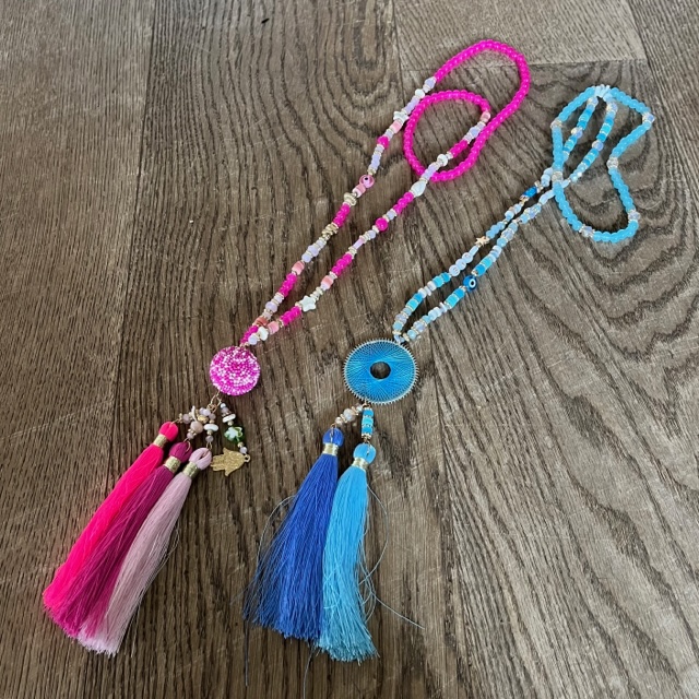 IMG_3918 Modeschmuck in Blau und Türkis mit 2 Quasten