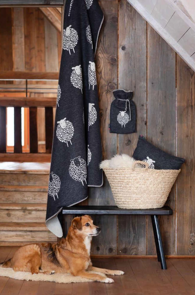 Davide Fussenegger SILVRETTA Flanelldecke Schaf 200 x 140 cm aus recycelter Baumwolle