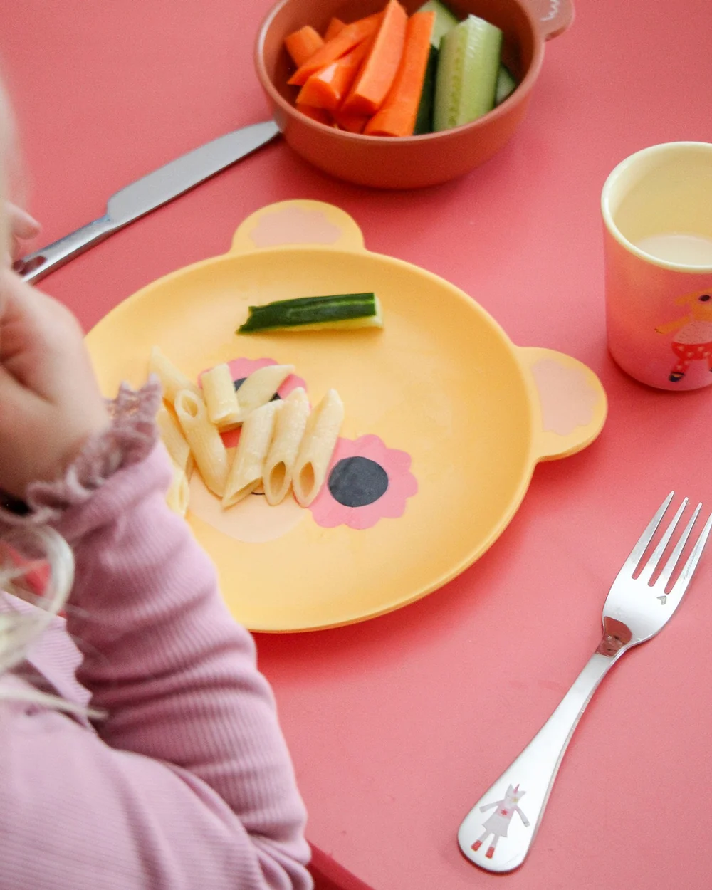RICE Kinderbesteck aus Edelstahl mit Einhorn- und Hundemotiv RICE Kinderbesteck aus Edelstahl mit Einhorn- und Hundemotiv
