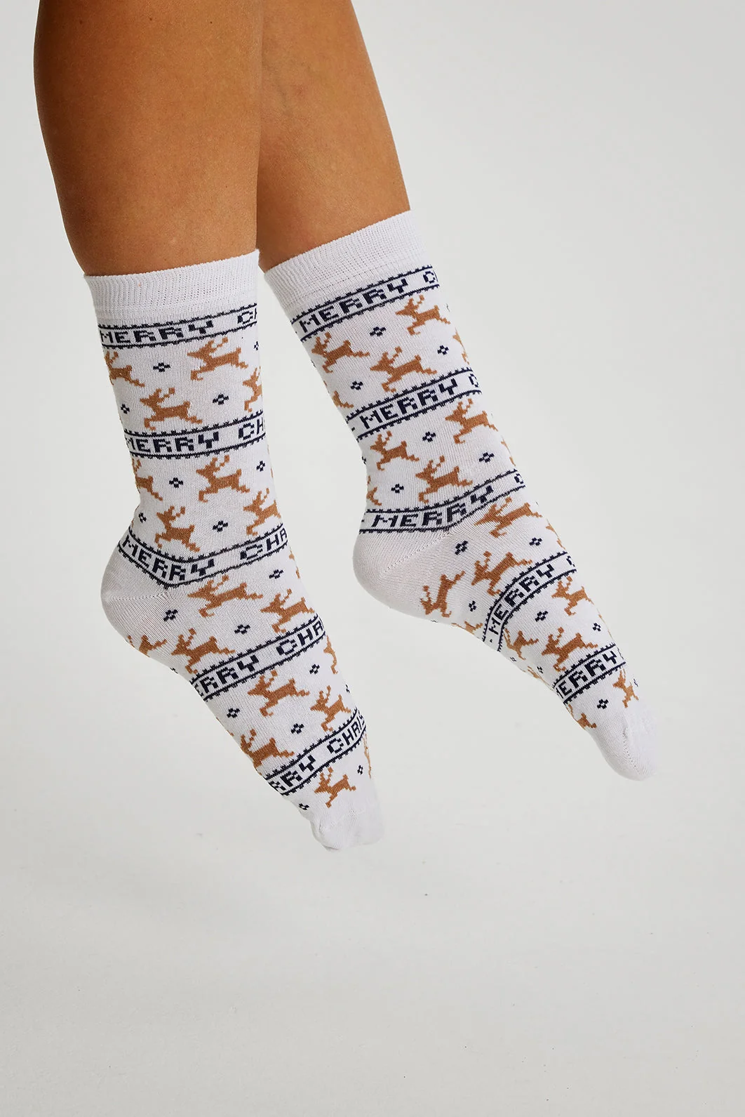 Christmas Socken die Eleganten Weihnachtsstrümpfe für Damen und Herren in Weiß mit Rentier Christmas Socken die Eleganten Weihnachtsstrümpfe für Damen und Herren in Weiß mit Rentier