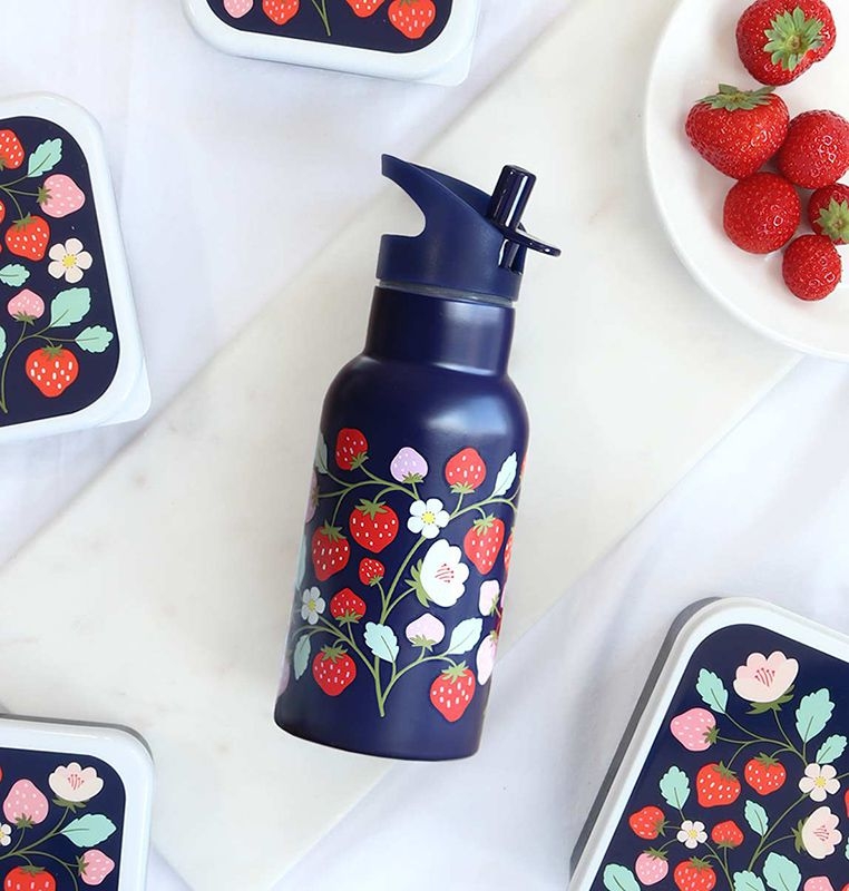A Lovely Little Company Thermos Edelstahl Trinkflasche mit Strohhalm - Erdbeeren A Lovely Little Company Thermos Edelstahl Trinkflasche mit Strohhalm - Erdbeeren