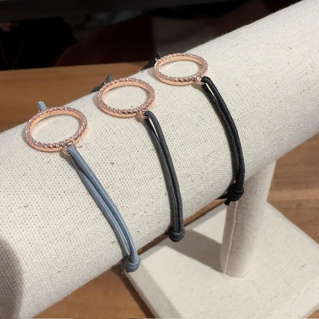 Lua Circle of Life Armband - Elastisch mit Gold Kreis - Grau, Anthrazit & Schwarz