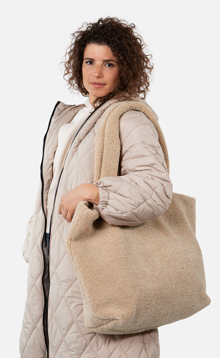 Barts Aaki Teddy Shopper in Hellbraun - One Size