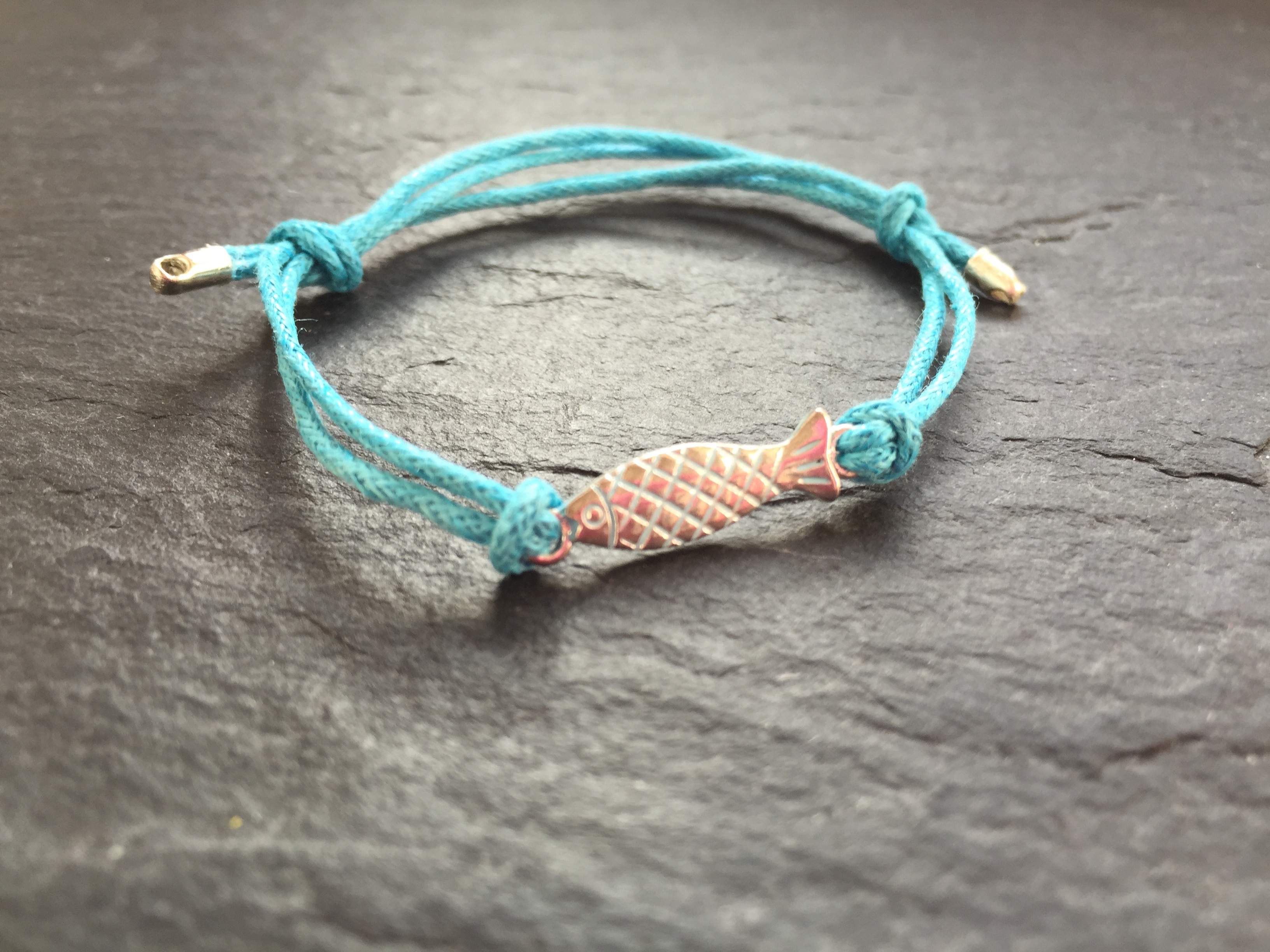 WOWZERS-COTTON-CHARMBAND-FISCH Wowzers Baumwolle Armband - Fische