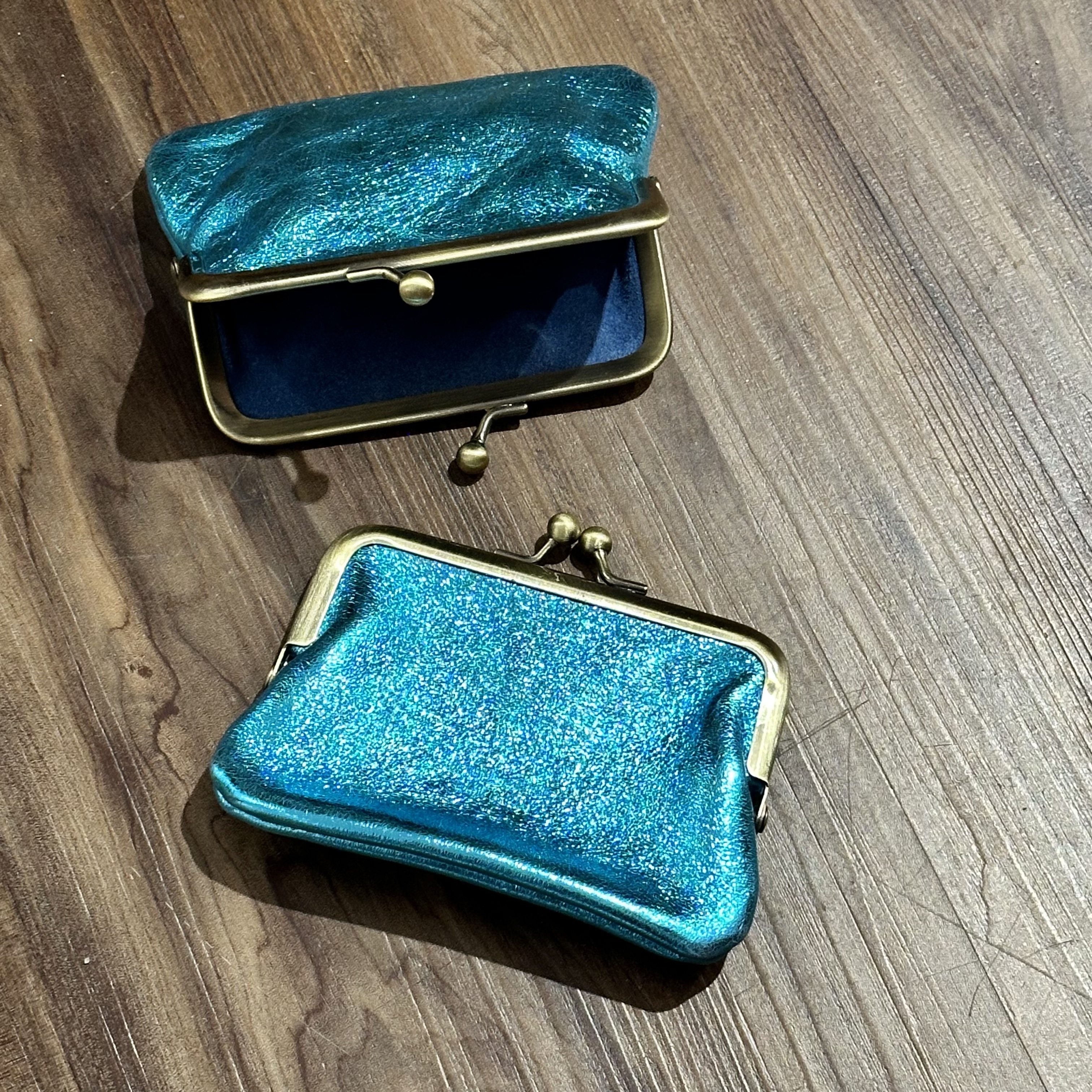 Borse-metalic-blau BFF Soft Leder Geldbörse in metalic Türkis