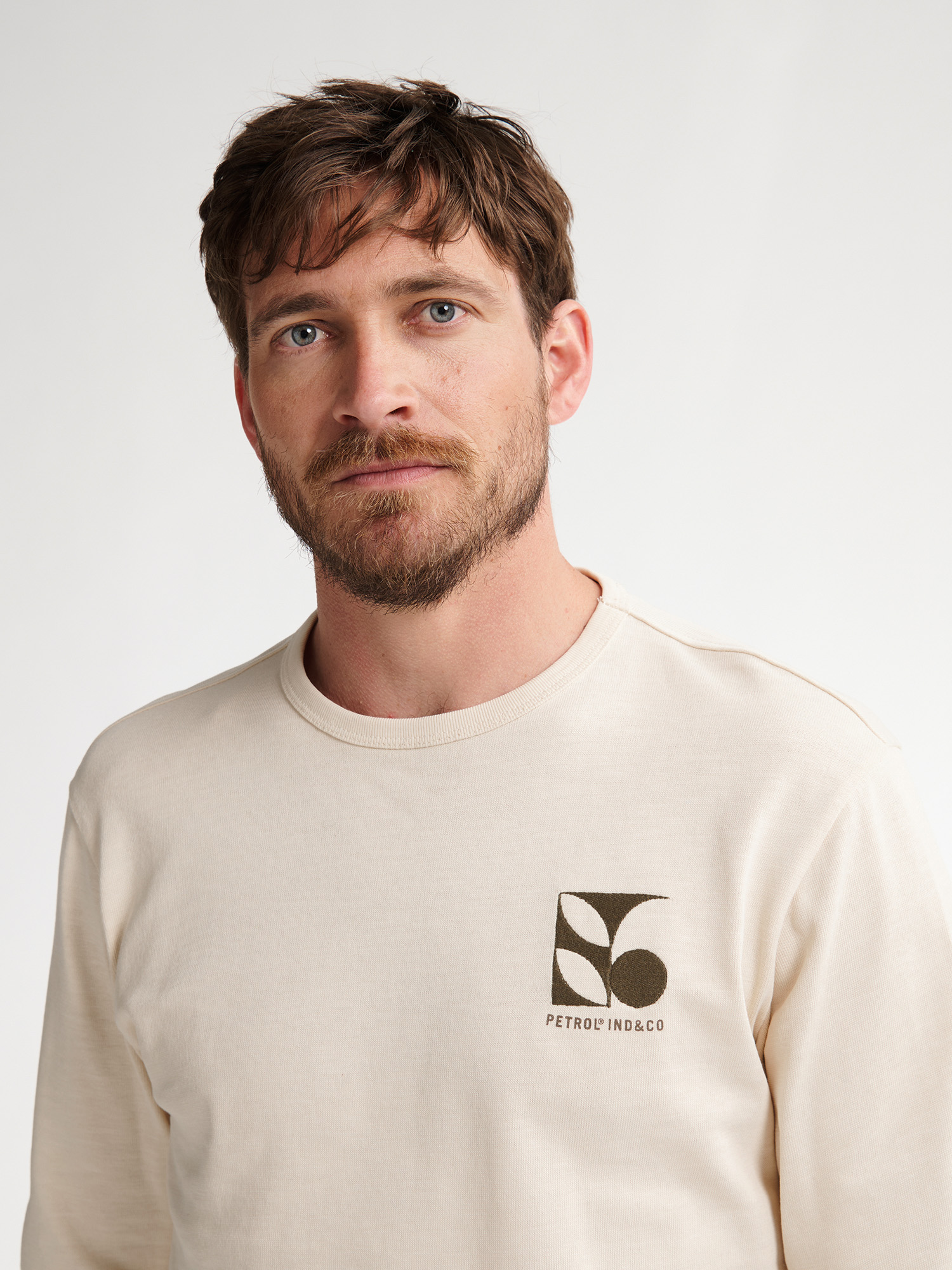 Petrol Industries Herren Langarm Shirt in Creme mit Logo Petrol Industries Herren Langarm Shirt in Creme mit Logo