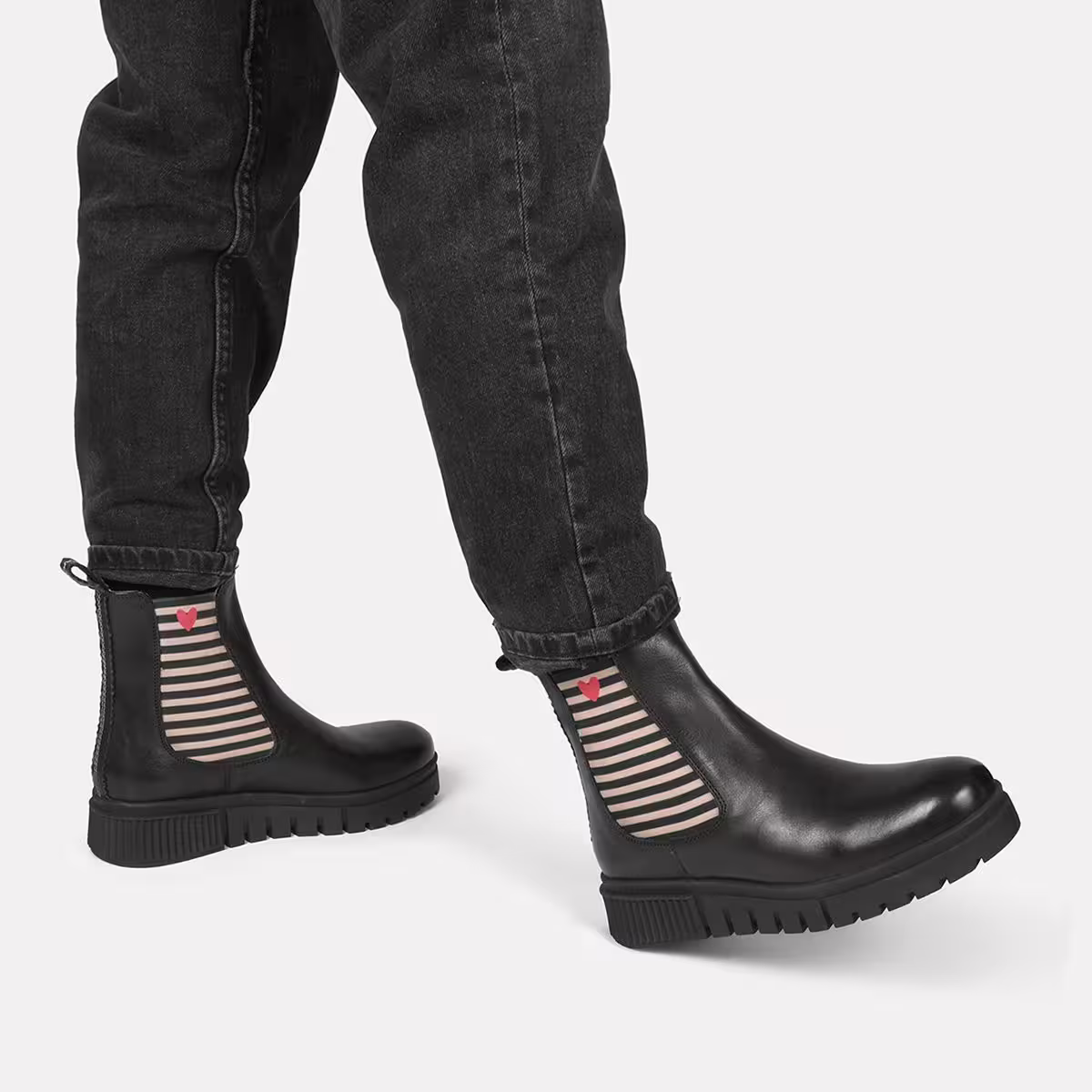 Crickit Stiefel NAELLE in Schwarz mit Streifen und kleinem Herzchen - SALE Crickit Stiefel NAELLE in Schwarz mit Streifen und kleinem Herzchen - SALE