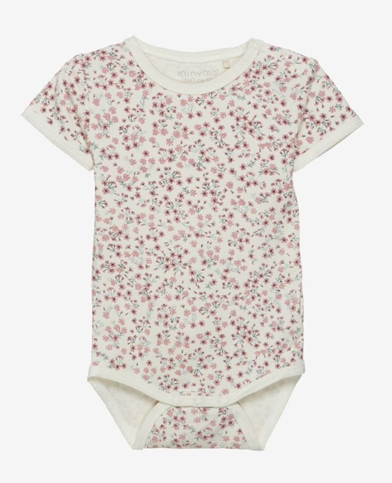 5213_597_AKsdyur3AwuyBr Minymo Kurzarm Bambus Body in Weiß mit Blumen Allover