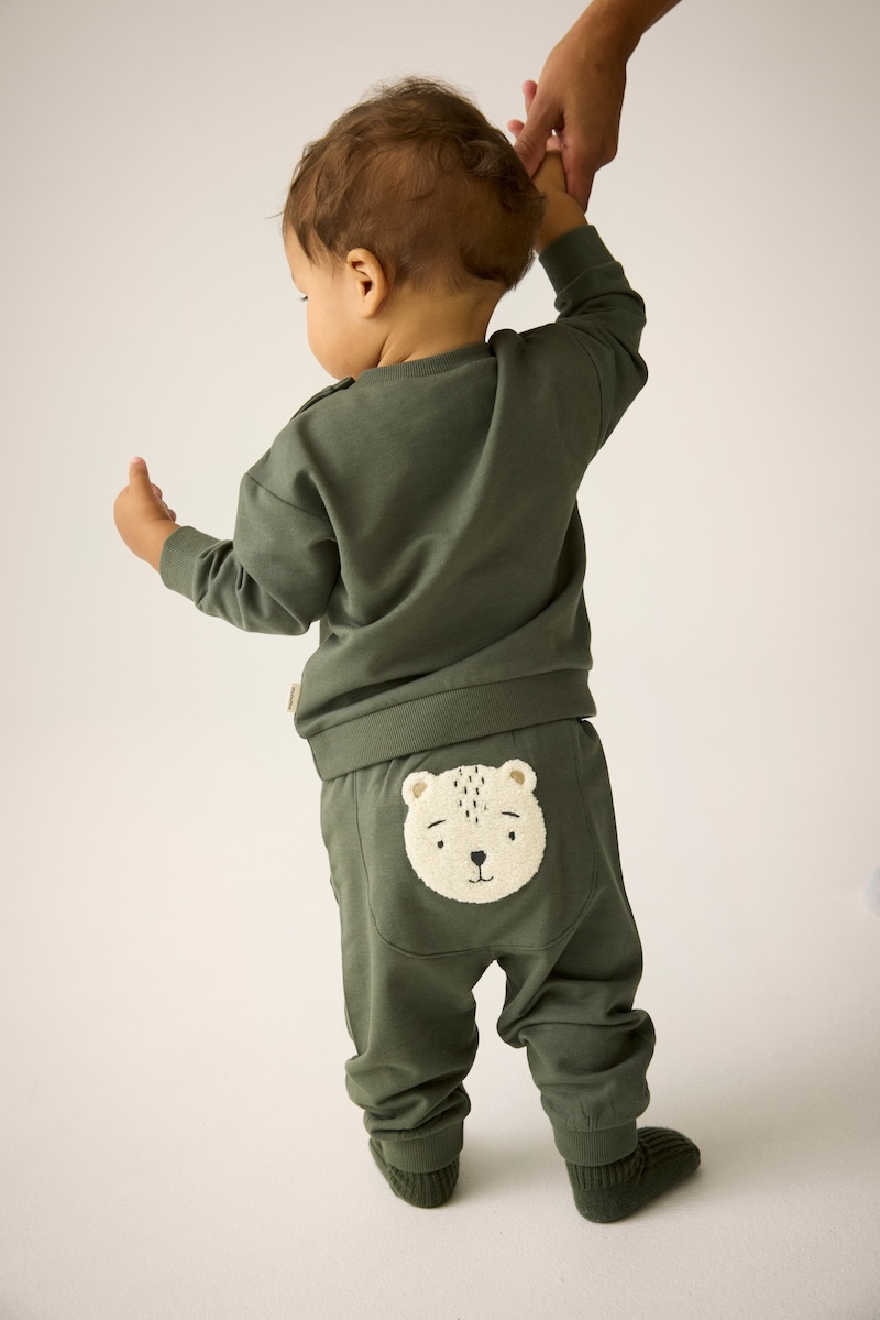 Minymo Sweatshirt in Beetle Grün mit Bär Teddy Applikation