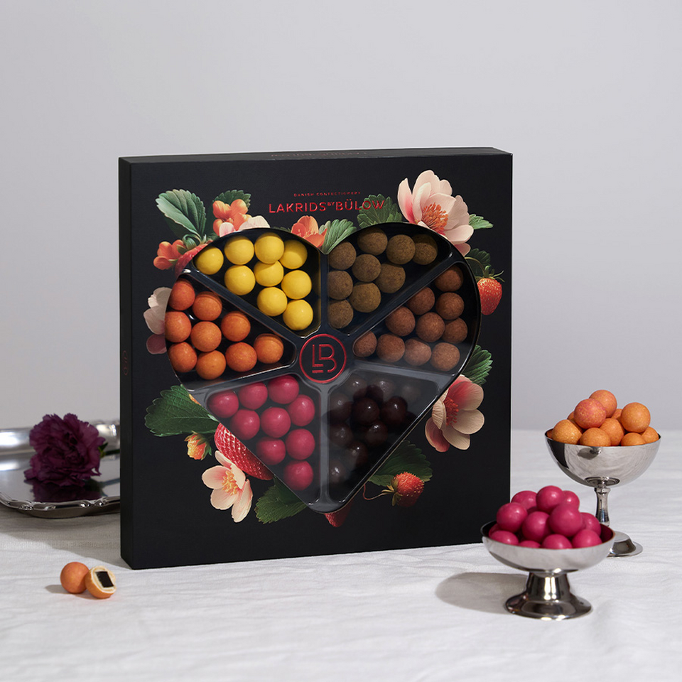 Lakrids by Bülow LOVE SELECTION BOX - Geschenkpackung im Herz
