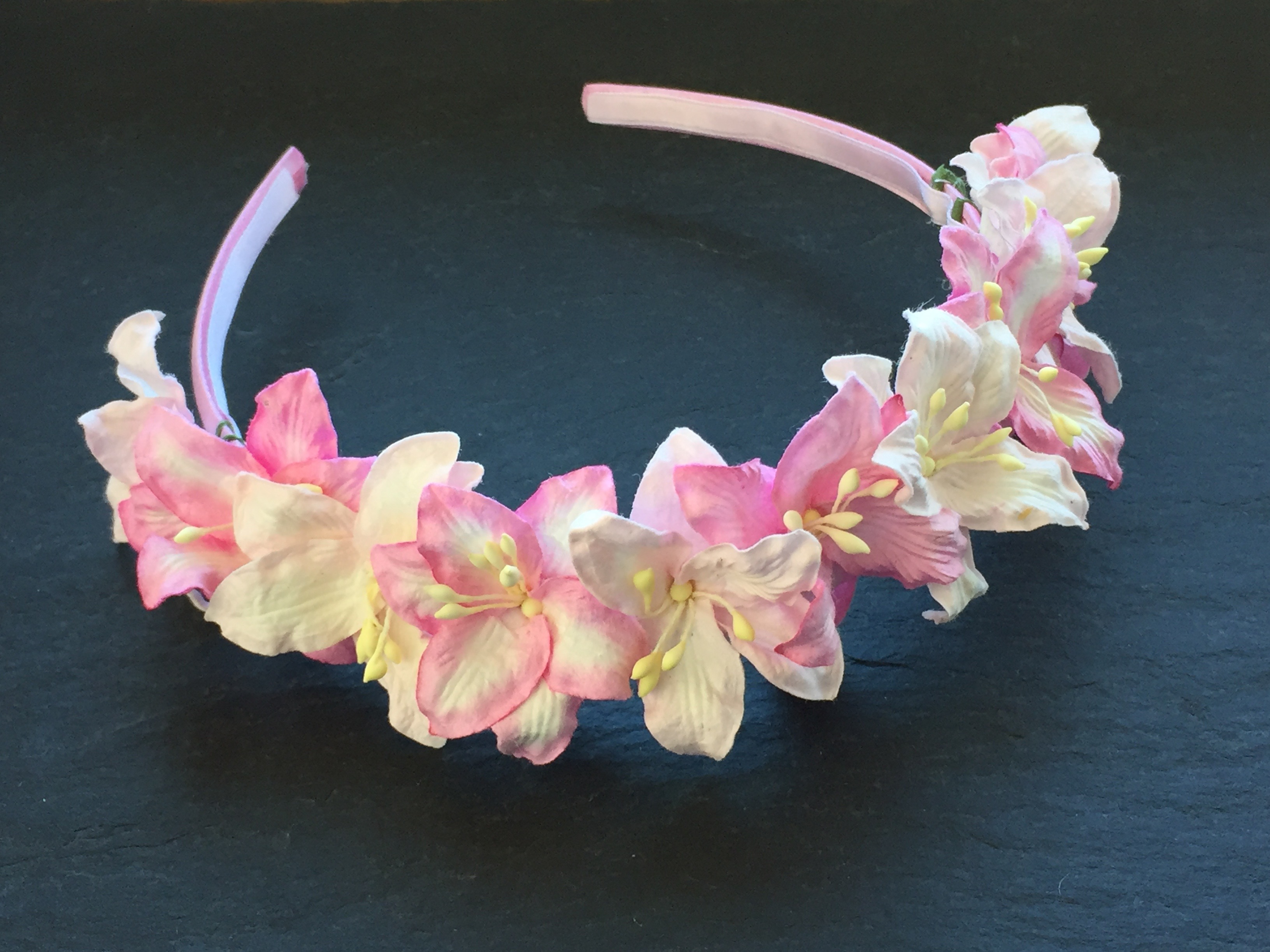WOWZERS-BLU-TENKRONE-LARGE-ROSA Wowzers Blütenkrone - Crown of Flowers - Handgefertigt - Farbauswahl - Große Blüten