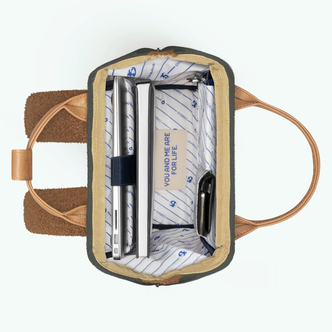 Cabaia Rucksack TUCSON Small mit Laptop-Fach - Teddy Braun Cabaia Rucksack TUCSON Small mit Laptop-Fach - Teddy Braun
