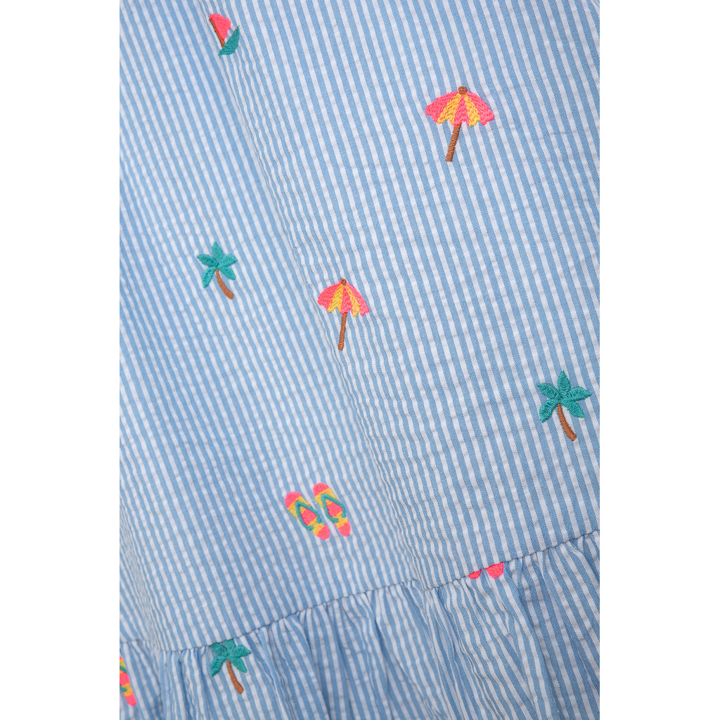 Danamade DJANE Seersucker Sommerkleid in Blau Gestreift mit Sommer Stickerei Danamade DJANE Seersucker Sommerkleid in Blau Gestreift mit Sommer Stickerei