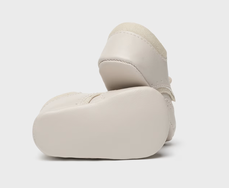 Bildschirm-foto-2024-03-09-um-15-16-58 Mayoral Baby Schnürrschuhe in Creme
