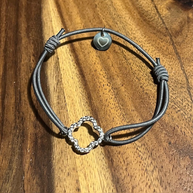 Lua Floris Armband - Elastisch mit Silber Glitzer Charm - Wählen Sie Ihre Farbe 