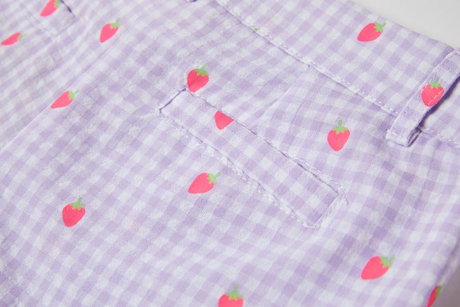 Someone Shorts Elina - Flieder Vichy Karo mit Erdbeeren Someone Shorts Elina - Flieder Vichy Karo mit Erdbeeren