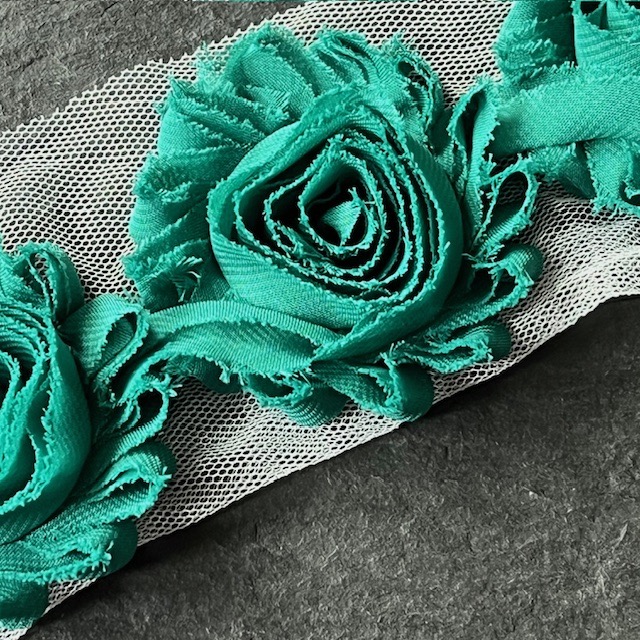 Wowzers Shabby Chic Stoffblume Blüte am Band - Grün - 3 Blumen Wowzers Shabby Chic Stoffblume Blüte am Band - Grün - 3 Blumen