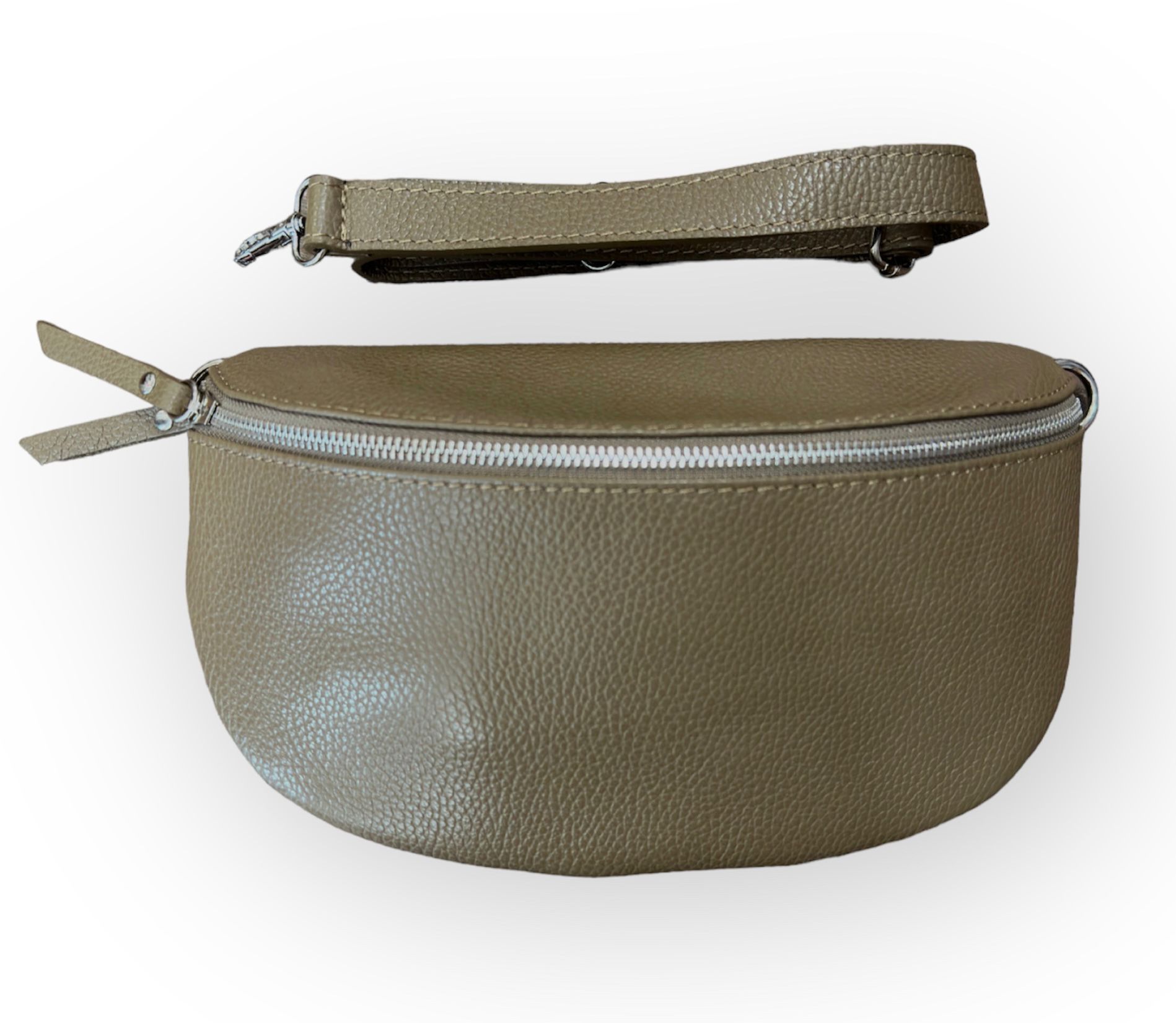 PHOTO-2023-07-15-16-53-03-1 BFF Crossbody Ledertasche in Braun - Large - mit Reißverschlusstasche - SALE