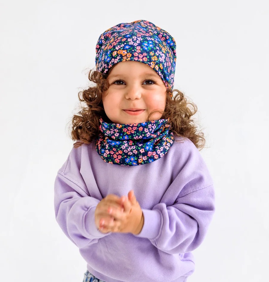 girl-beanie-with-tub-florka-1-Kopie UL & Ka Mütze handgefertigt - FLORKA geblümt