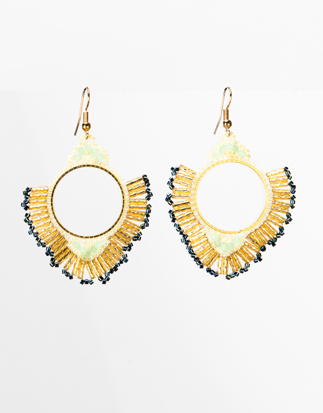 2047-debby-jade-555x710-2x Lumisha Ohrringe - Perlen Design in Gold Blau & Mint